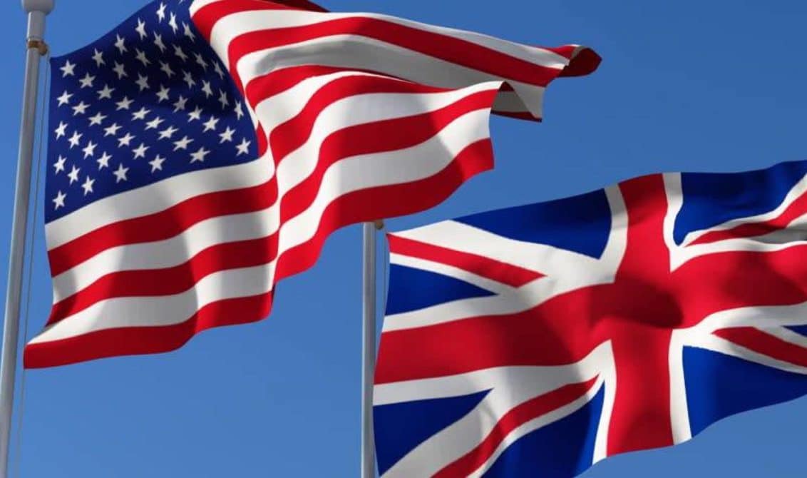 USA and UK Flag Image